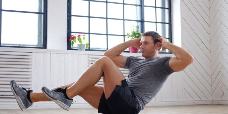 Optar por uma rotina de exercícios prática e eficiente  - Créditos: depositphotos.com / fxquadro