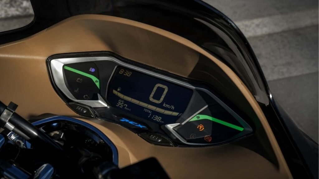 Honda PCX 160 2026 chega ao Brasil com novas cores, mesmo motor e itens de série