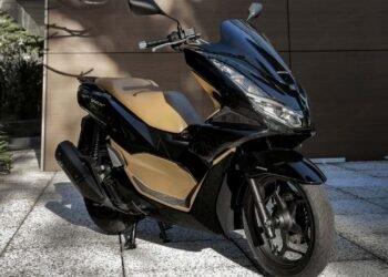 Honda PCX 160 2026 chega ao Brasil com novas cores, mesmo motor e itens de série