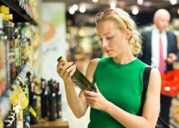 Autoridade exige retirada do azeite mais popular dos supermercados por ilegalidade e perigo