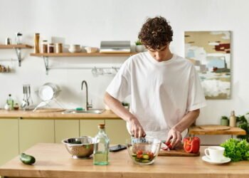 Nem mármore nem granito: as bancadas de cozinhas que vão dominar 2025