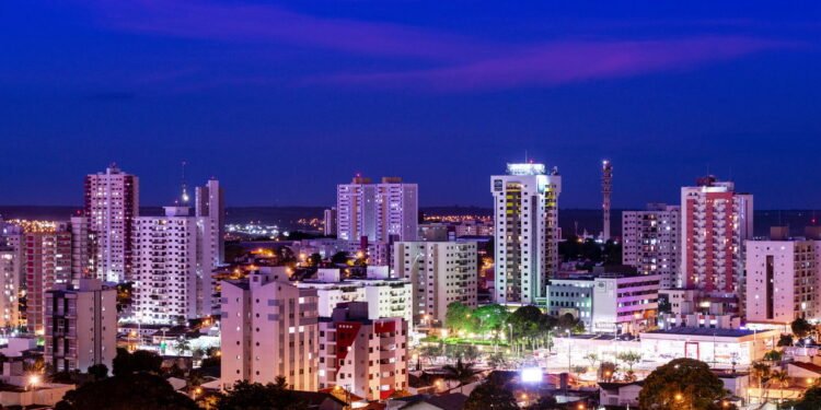 Essa cidade tem parque, universidade famosa e ainda é ponto de partida para viajar pelo interior