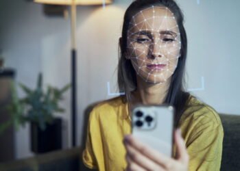 Novo alerta do Banco Itaú revela perigos do golpe da biometria e roubo de dados