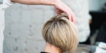 Cortes de cabelo para mulheres que buscam rejuvenescer e ter uma imagem mais elegante