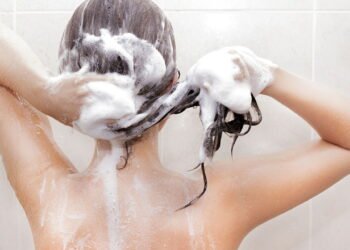 Como usar café no cabelo e turbinar o crescimento dos fios