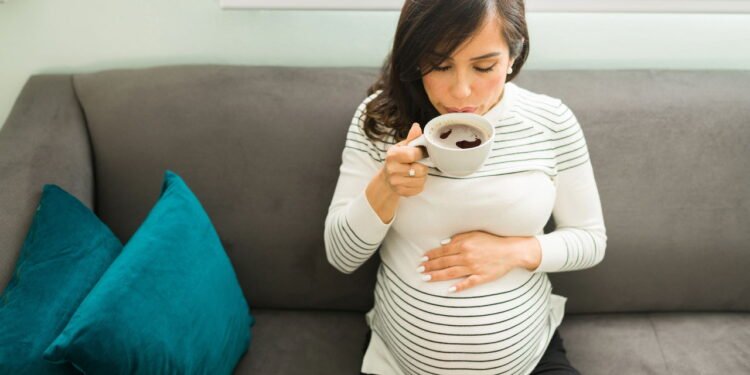 Café durante a gravidez é permitido? O que os especialista têm a dizer