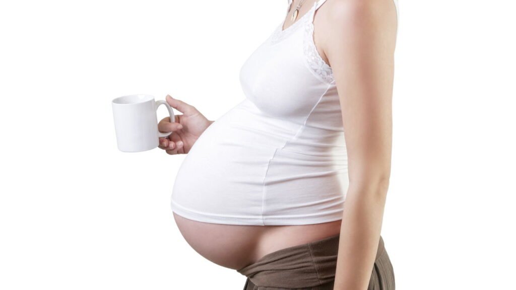 Café durante a gravidez é permitido? O que os especialista têm a dizer