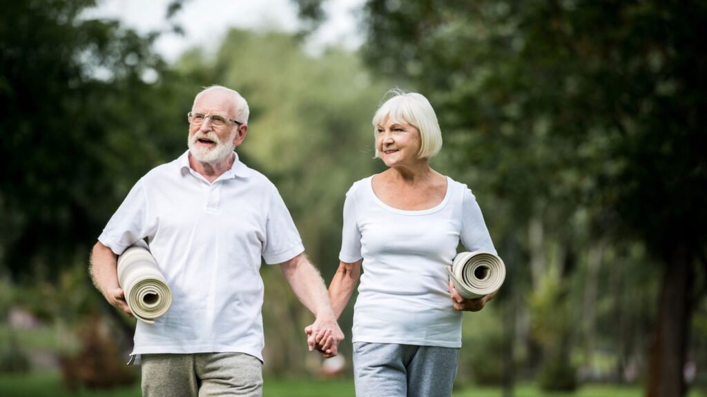 Exercícios simples que fortalecem músculos e ossos após os 50 anos