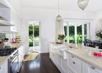 Como manter a casa limpa e organizada sem perder tempo