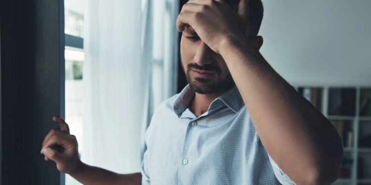 Essa dor que começa na nuca e vai pra cabeça pode ter uma causa surpreendente