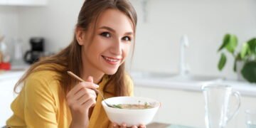 O plano de dieta da sopa de repolho de 7 dias