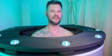 Os benefícios e cuidados de um banho gelado que você precisa conhecer