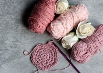 Essa peça de crochê transforma corredores e cozinhas com elegância