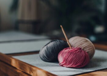 Presilha de crochê com apenas 3 itens vira acessório delicado e lucrativo