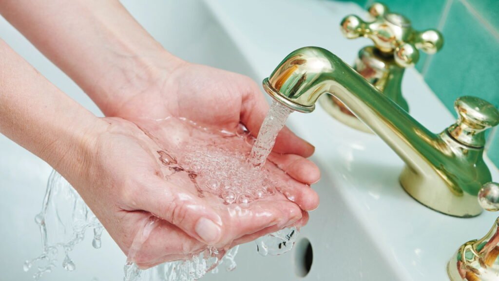 Os truques mais inteligentes para quem busca economizar na conta de água