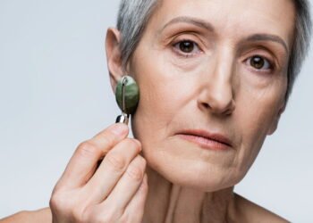 Médica explica como mulheres podem envelhecer com poder e saúde