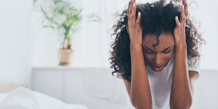 Médico revela método gelado que pode trazer alívio temporário para enxaquecas