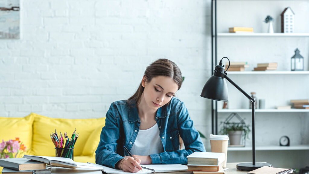 Oficina gratuita ensina você a poupar e zera 100% o risco de dívida