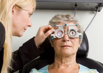 A vitamina essencial para proteger seus olhos e prevenir catarata