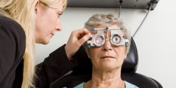 A vitamina essencial para proteger seus olhos e prevenir catarata