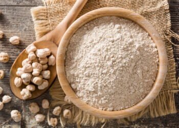 Farinha rica em fibras que ajuda na saciedade e pode substituir a de trigo
