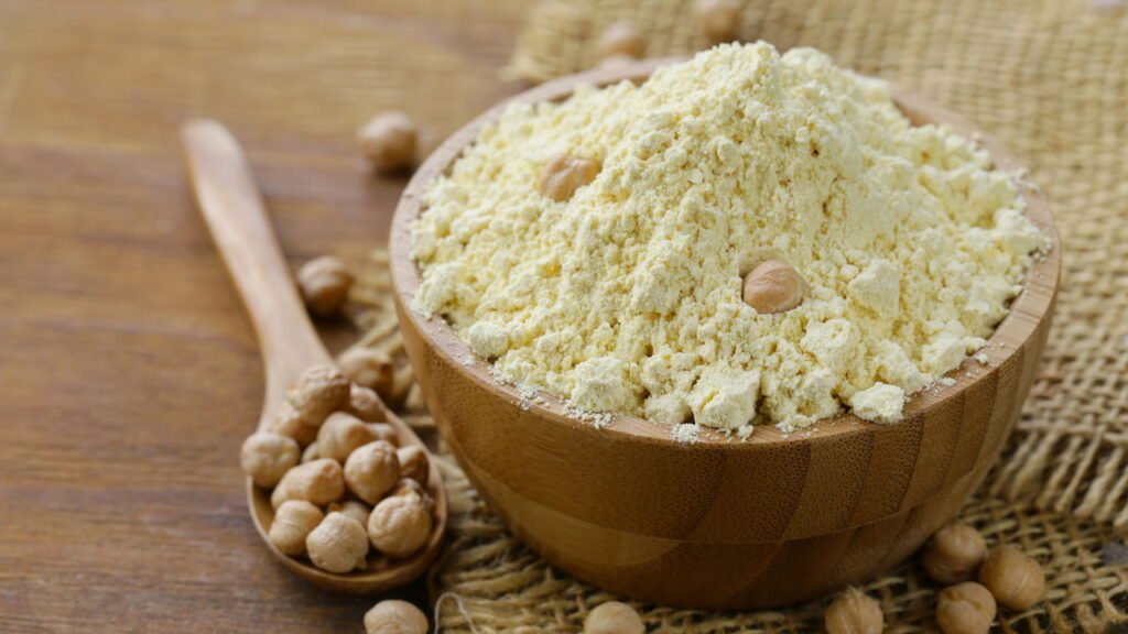 Farinha rica em fibras que ajuda na saciedade e pode substituir a de trigo