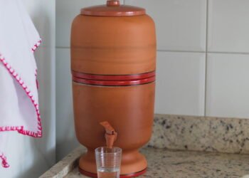 Saiba como higienizar seu filtro de barro da maneira correta
