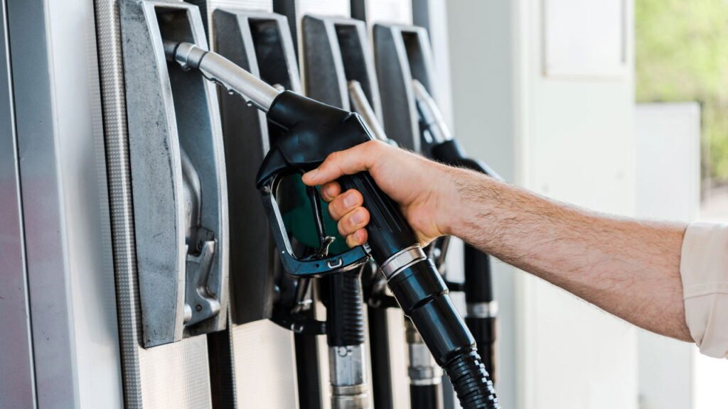 Mudança na gasolina pode afetar carros antigos e importados