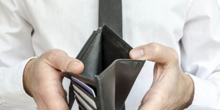 Os truques da psicologia que fazem você gastar dinheiro sem notar