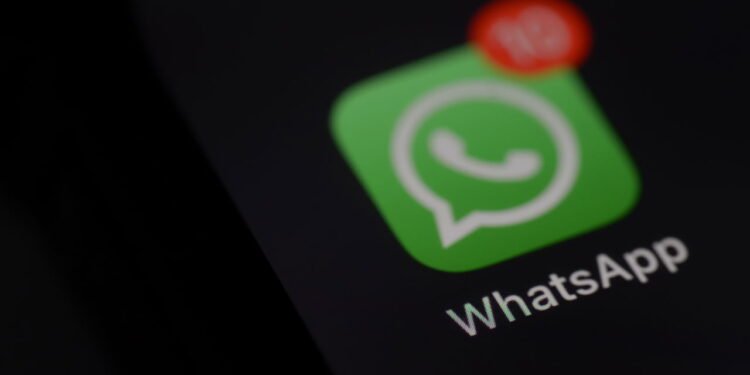 O golpe no WhatsApp está se sofisticando segundo analistas - Créditos: depositphotos.com / innu_asha84