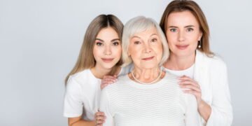 O que seu cabelo precisa em cada fase da vida dos 20 aos 60 anos