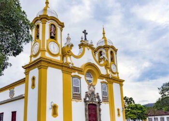 Minas Gerais cresce em 74% em reservas de turistas estrangeiros