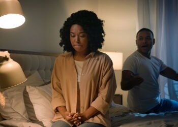 A frase que os infiéis mais dizem para justificar suas ações, segundo a psicologia