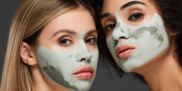 4 máscaras faciais caseiras fáceis de fazer que transformam a pele
