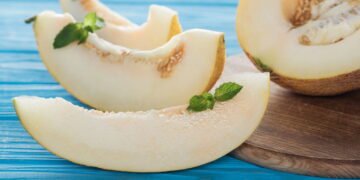 Esta fruta doce resiste ao calor e você pode plantar em vasos grandes