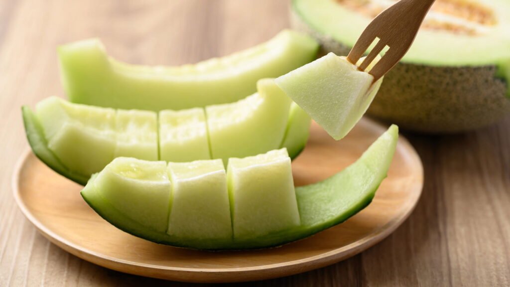 Esta fruta doce resiste ao calor e você pode plantar em vasos grandes