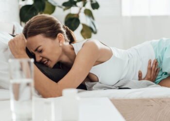 Problemas para dormir durante a menstruação atingem 60% das mulheres