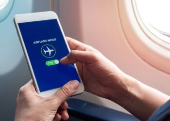 As 3 vantagens de ativar o modo avião no seu celular, úteis no dia a dia