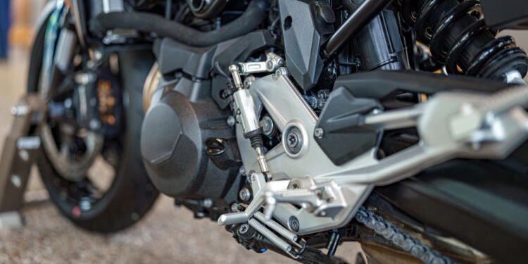 Montagem de moto - Créditos: depositphotos.com / andov