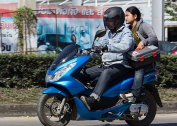 Motos econômicas que rodam quase 200 km sem parar no posto
