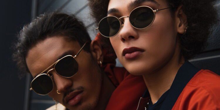 Óculos de sol - Créditos: depositphotos.com / Ischukigor