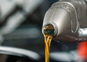 O que significa a letra W no rótulo do óleo do motor?