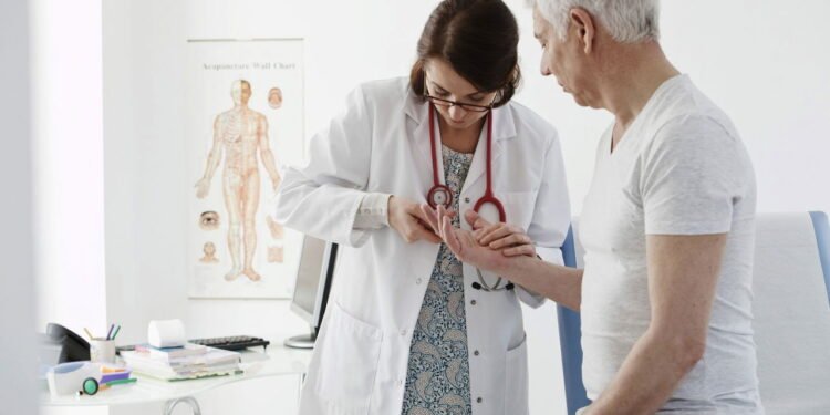 Fisioterapia e boa postura ajudam a evitar o avanço da artrose