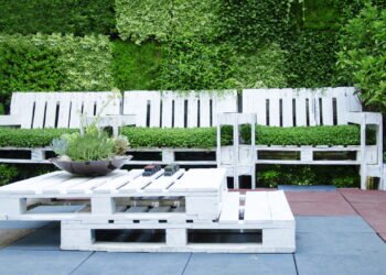 Ideias de decoração utilizando pallets reciclados para transformar sua casa
