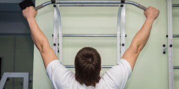 O exercício rápido que transforma suas costas, braços e abdômen