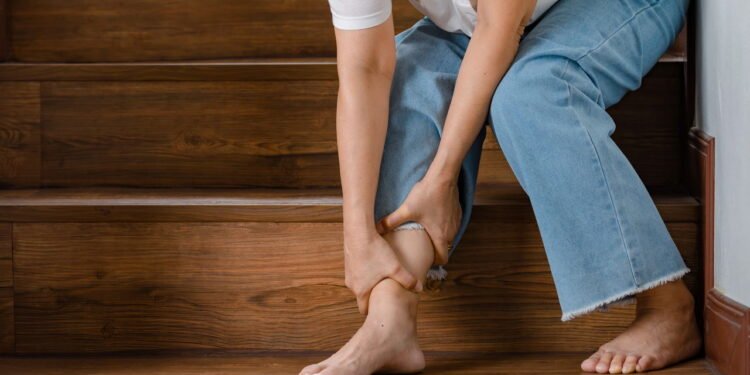 Pernas tremendo precisa de atenção - Créditos: depositphotos.com / bangkokclickstudio