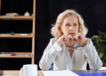 O que significa quando alguém está sempre reclamando, segundo a psicologia