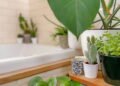 Ideias criativas para renovar banheiros pequenos e valorizar o ambiente