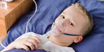 Especialista alerta sobre bronquiolite e pneumonia em crianças