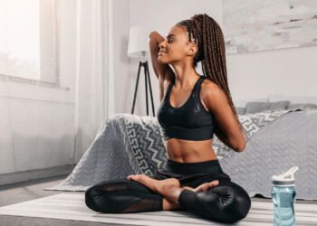 Como melhorar a postura no trabalho e evitar dores nas costas